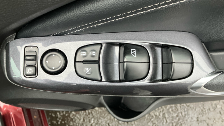 Nissan Juke 1.0 DiG-T 114 N-Connecta 5dr Petrol Hatchback